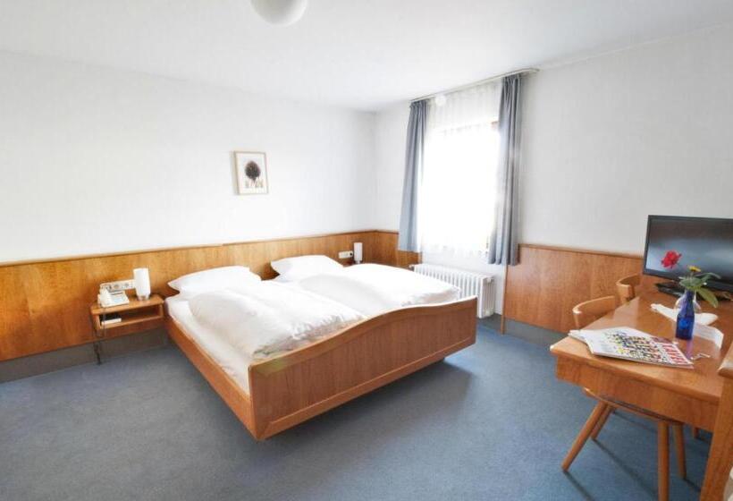 Номер Стандарт, Krone Straßdorf