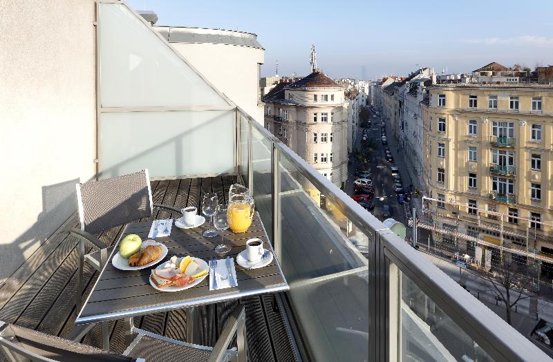디럭스 룸, Eurostars Embassy