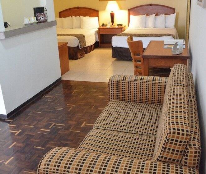سوییت جونیور, Hafersons Inn Hotel & Suites