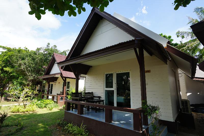 スーペリアーバンガロー, Southern Lanta Resort