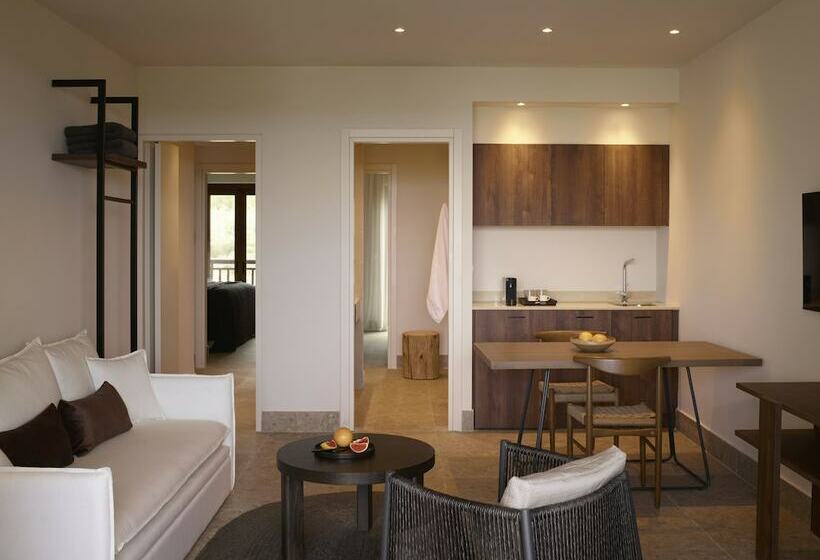 套房配有游泳池, Asterion Suites & Spa   Designed For Adults