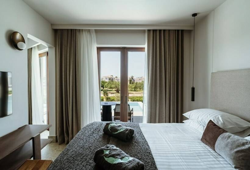 套房配有游泳池, Asterion Suites & Spa   Designed For Adults
