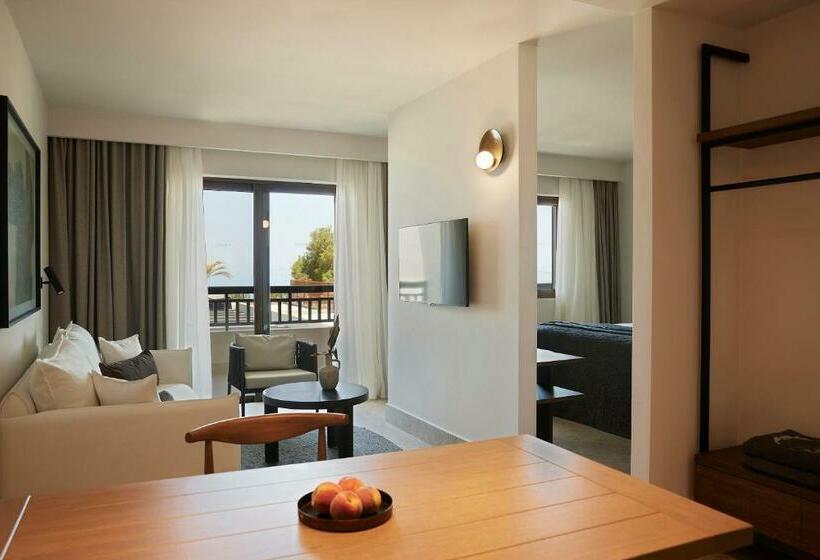 套房配有游泳池, Asterion Suites & Spa   Designed For Adults
