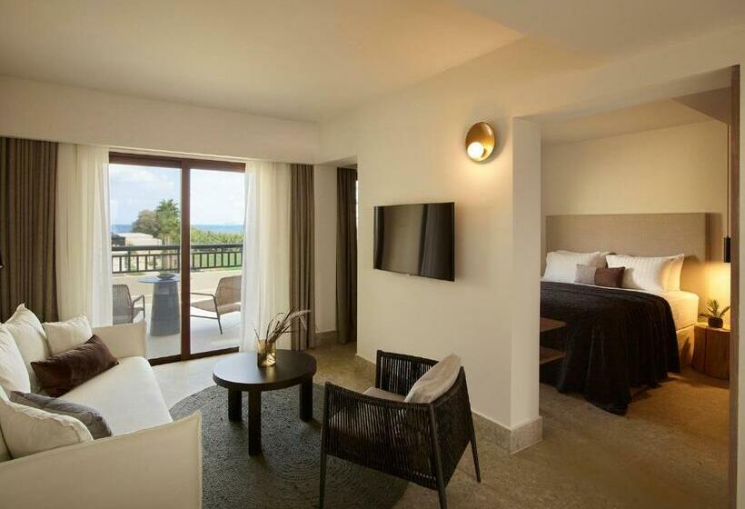 Номер Deluxe Вид на Море Боковой, Asterion Suites & Spa   Designed For Adults