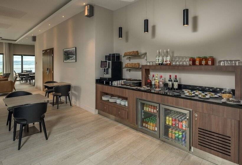 Номер Executive, Hilton Evianlesbains