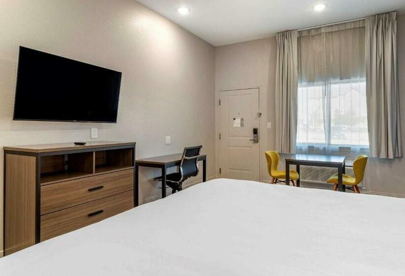 장애인을 위한 킹사이즈 침대 스탠다드 룸, Clarion Pointe Port Arthur Beaumont South