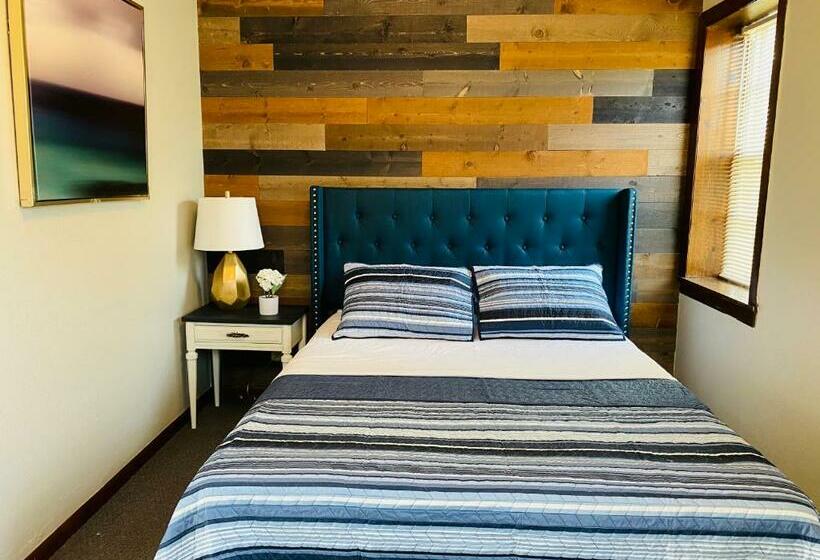 Люкс Повышенной Комфортности, Rockwood Resort Motel