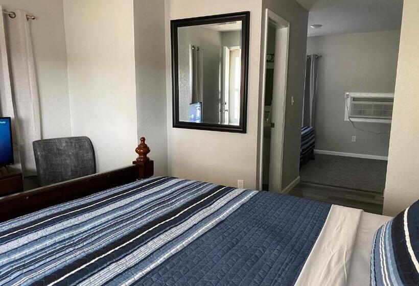 Семейное Бунгало, Rockwood Resort Motel