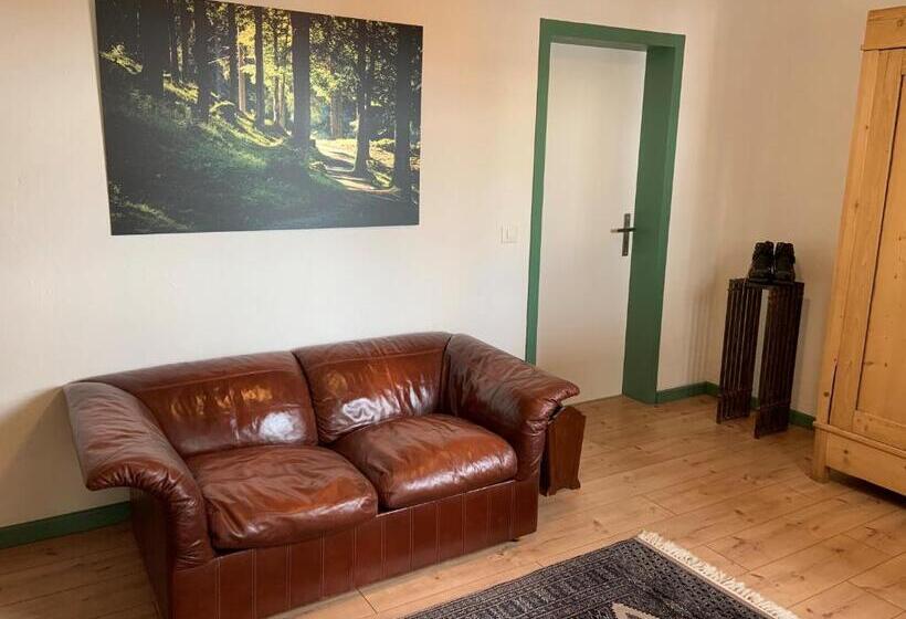 家庭间, Waldheim Pension Laax
