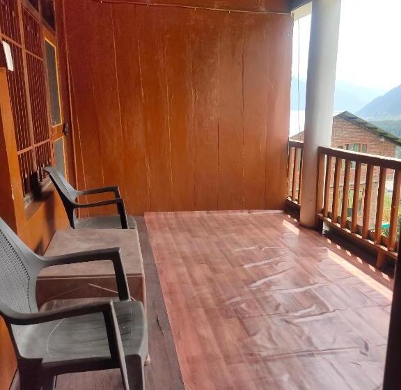 Deluxe Room Mountain View, Bhrigu