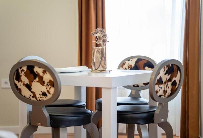 آپارتمان 2 خوابه, Onix Residence