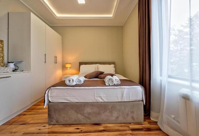 استودیوی استاندارد, Onix Residence