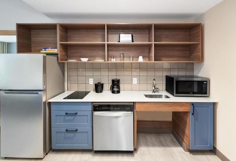 带四张床的标准工作室, Candlewood Suites   Asheville Downtown, An Ihg