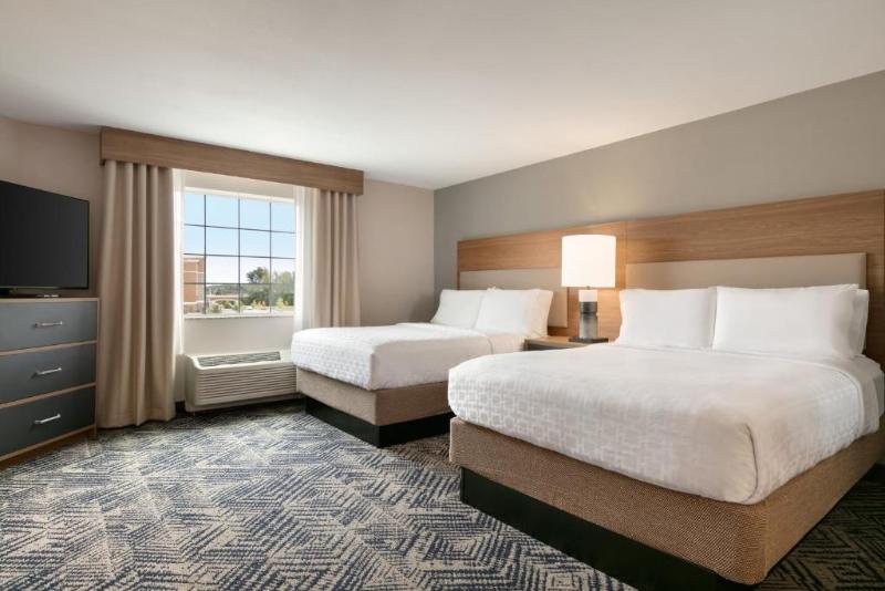 带四张床的标准工作室, Candlewood Suites   Asheville Downtown, An Ihg