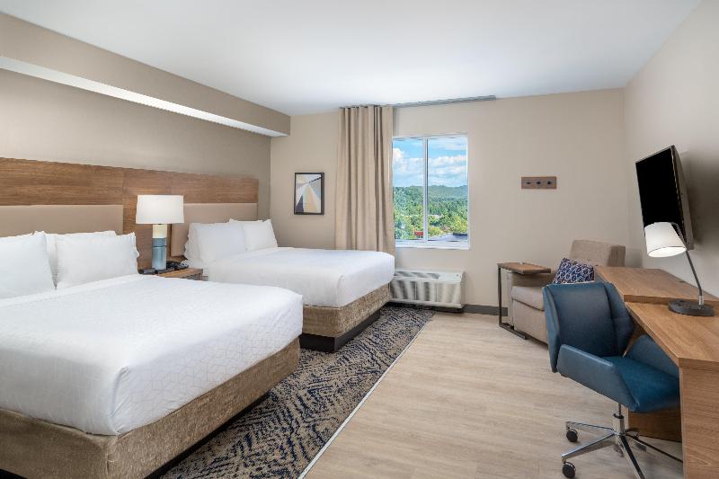 带四张床的标准工作室, Candlewood Suites   Asheville Downtown, An Ihg