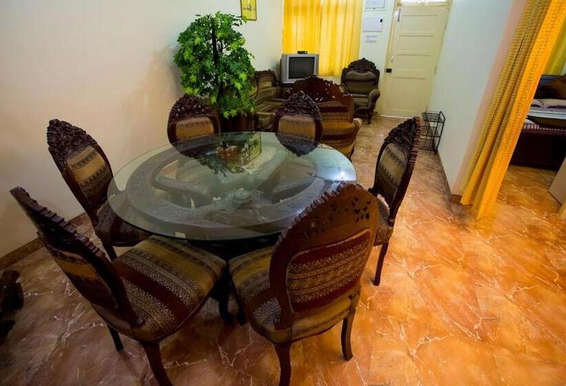 标准工作室, Darryl Ribeiro S 2bhk & 3bhk Apartment In A Villa