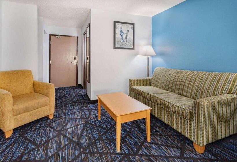 מיטת קינג בסוויטה, Americinn By Wyndham Quincy