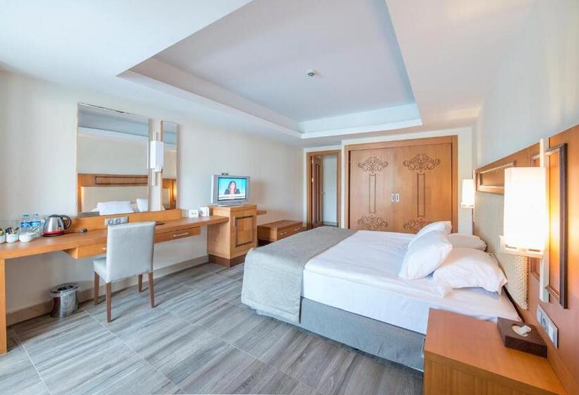 家庭房带泳池, Crystal Prestige Elite