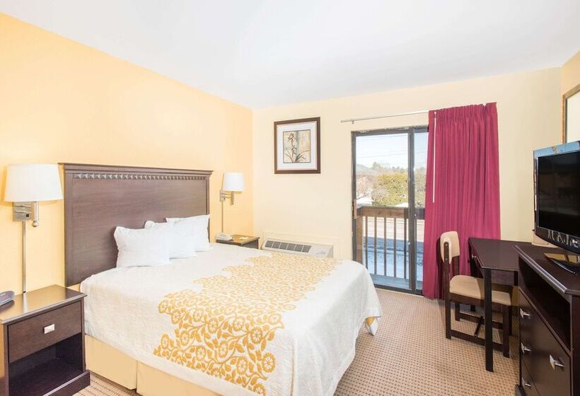 Номер Deluxe Адаптированный для Инвалидов, Days Inn By Wyndham Colchester Burlington