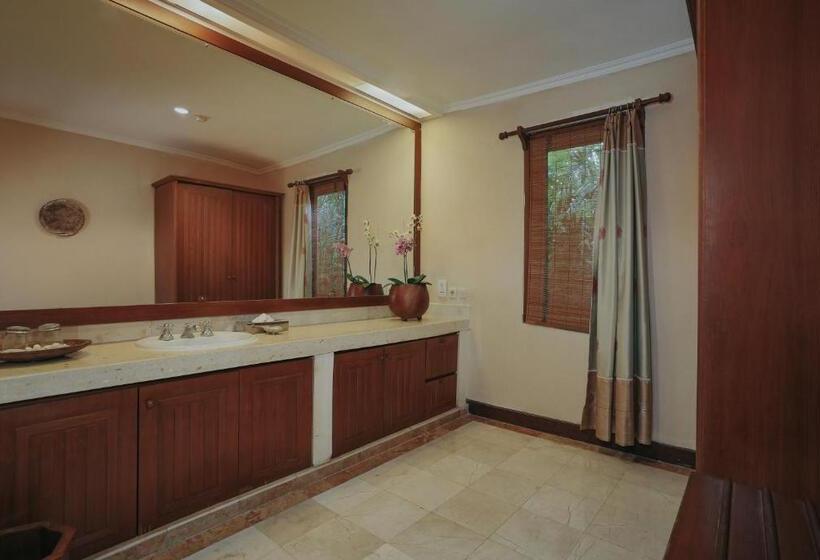 Вилла с 1 спальней и бассейном, Parigata Villas Resort