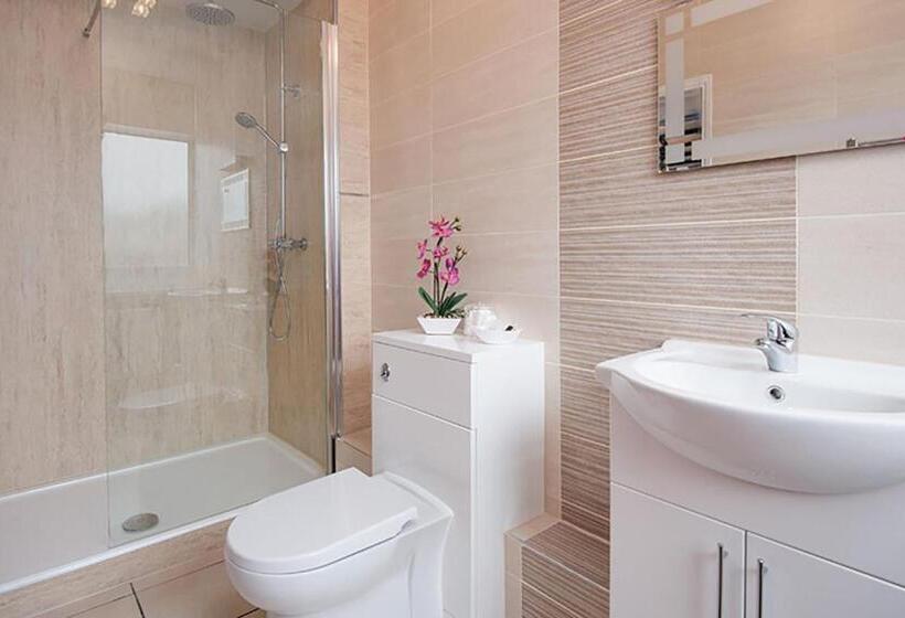 스위트, Butterchurn Guest House