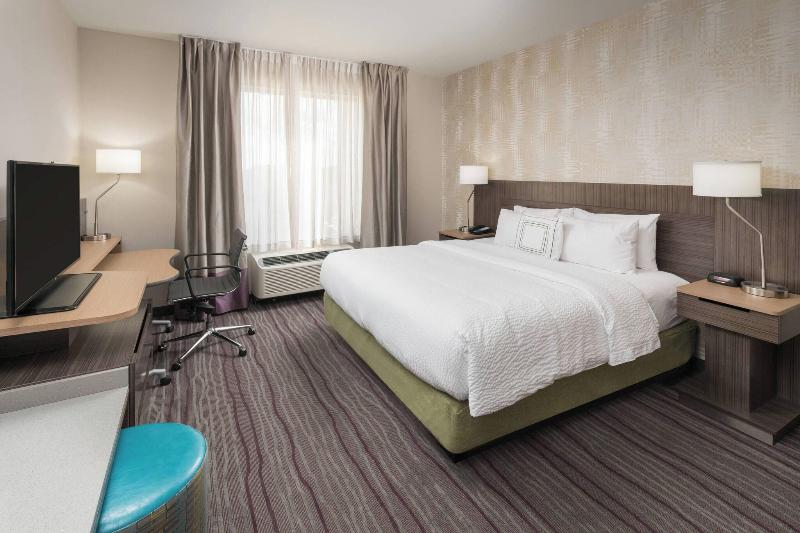 带大床的标准间, Holiday Inn Express San Clemente N – Beach Area, An Ihg