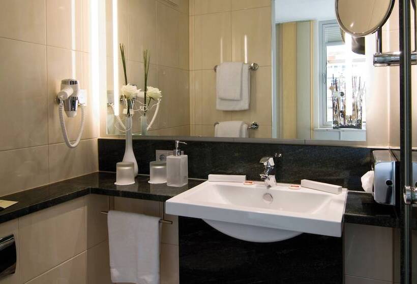 Номер Комфорт, Leonardo Hotel München City Center