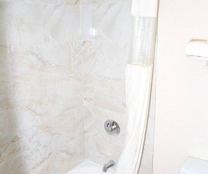 Номер Стандарт 2 Двуспальные Кровати, Days Inn By Wyndham Houston
