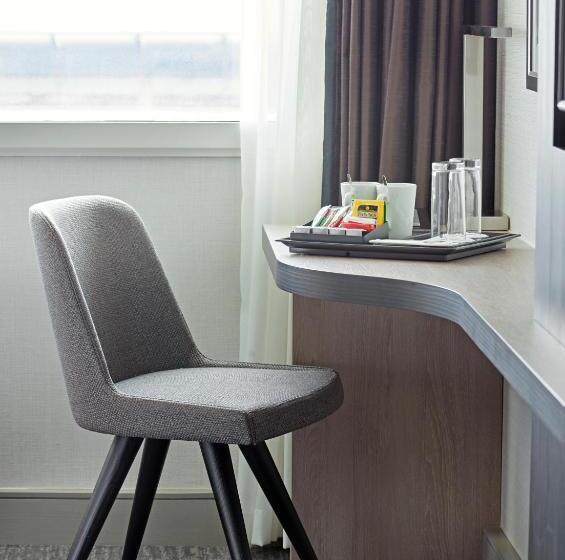 Номер Стандартный с Видом, Hyatt Place London Heathrow Airport