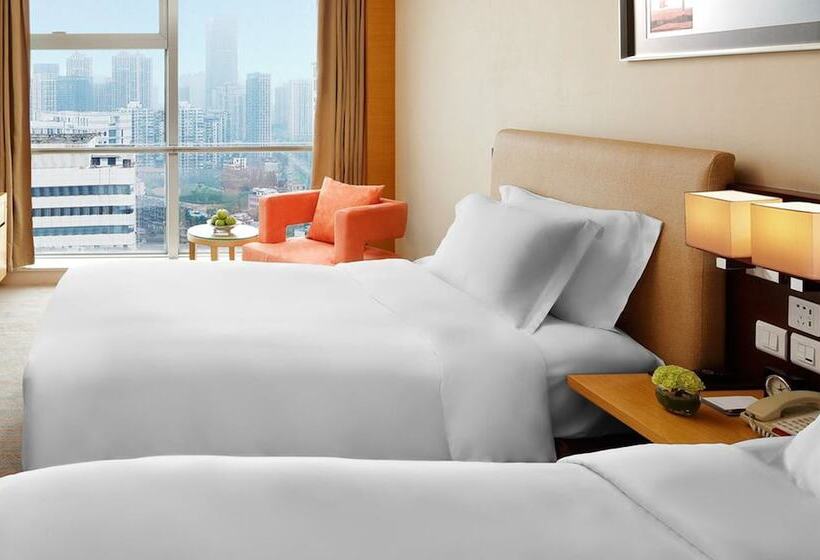 Номер Superior, New World Wuhan