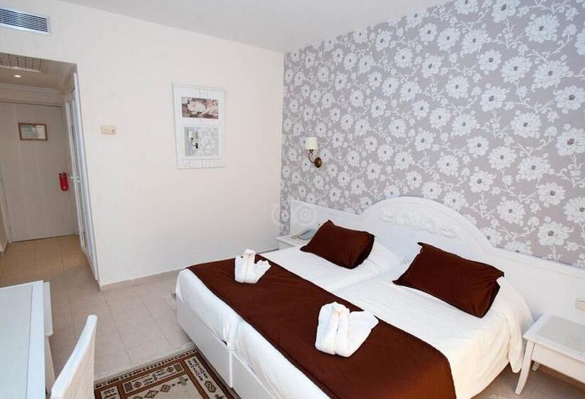 Номер Стандарт Трехместный, Soviva Resort   Families Only