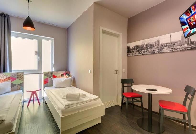 اتاق استاندارد, Meininger Hotel Berlin Alexanderplatz
