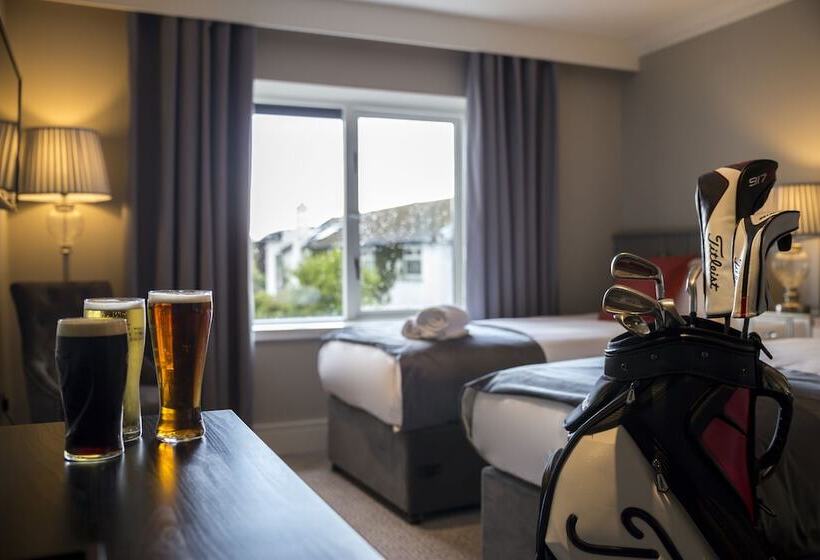 Номер Superior, Village Hotel