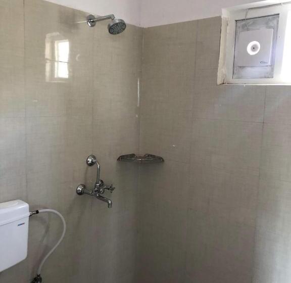 스탠다드 룸 호수 전망, White House In Nainital