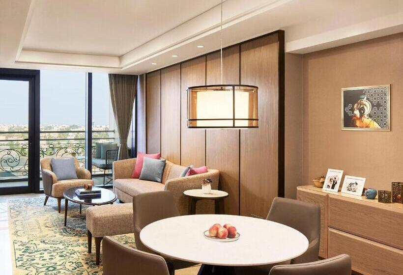 Апартаменты 1 Спальня с Балконом, Taj Wellington Mews Chennai
