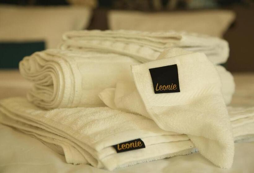 园景标准四人间, B&b Leonie