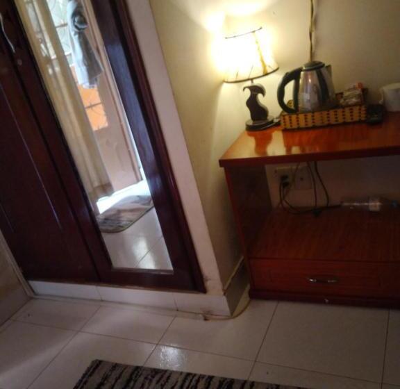 اتاق استاندارد, Guest House Uttrang