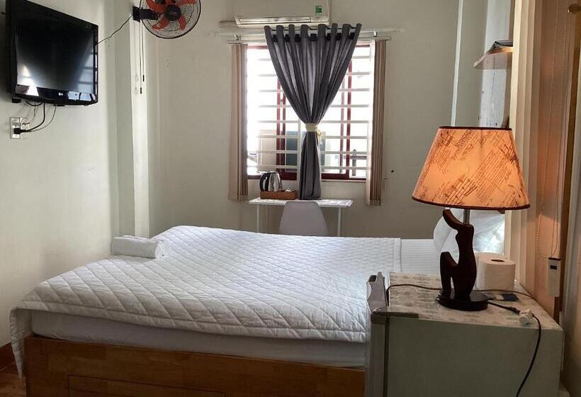 اتاق لوکس, Guest House Uttrang