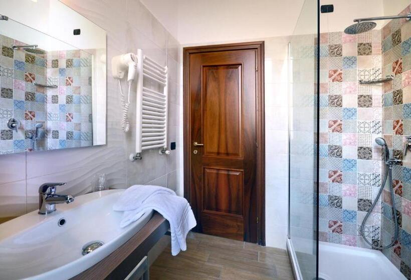 Superior Kamer, Pinto Storey