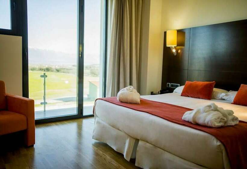 Полулюкс, Hospedium Hotel Valles De Gredos Golf