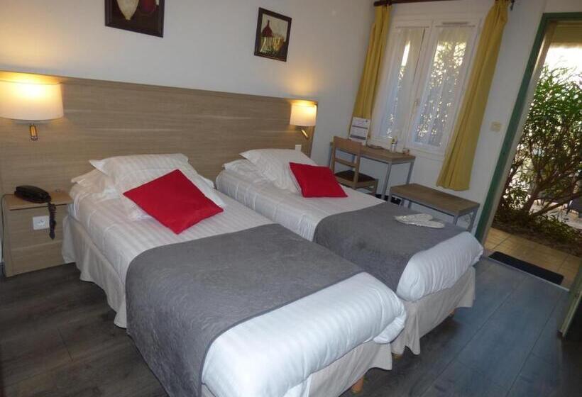 Номер Стандарт, Hôtel Les Comtes De Pardiac