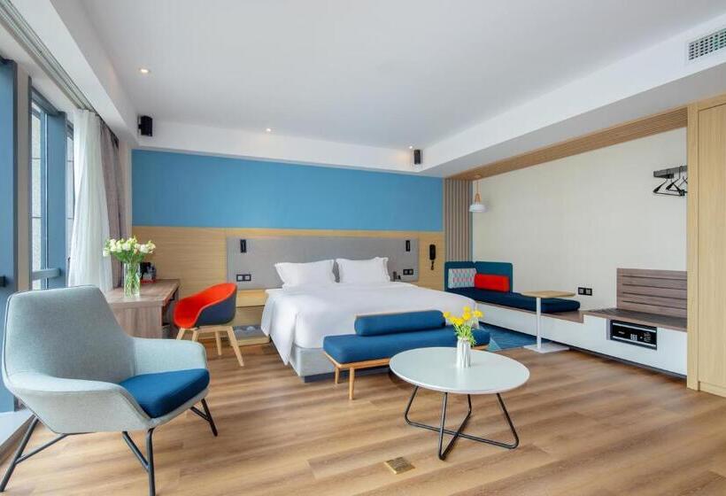 Номер Deluxe Кровать Кинг, Holiday Inn Express Changsha Shengfu, An Ihg