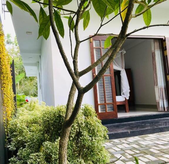 带1个卧室的带阳台的公寓, Sun White Villa