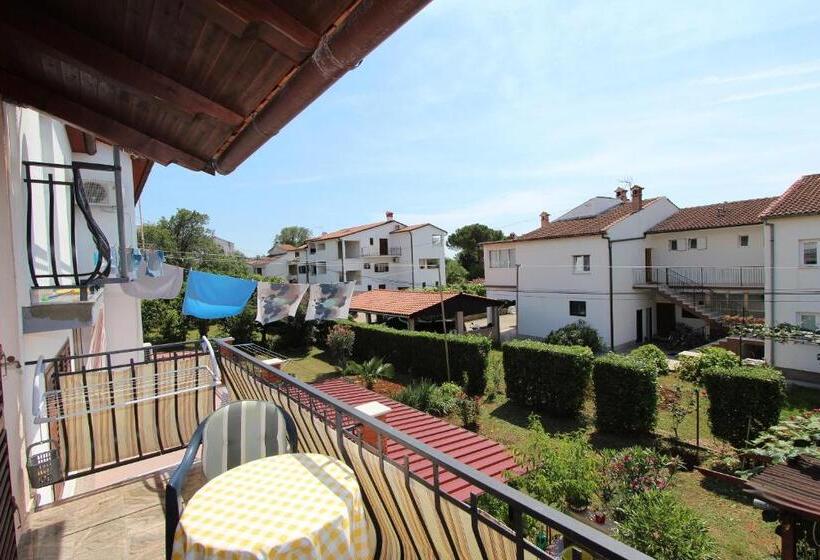 Апартаменты 1 Спальня с Балконом, Apartments And Room Silvana