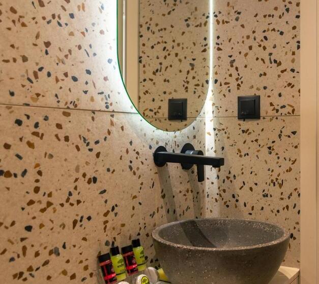 استودیوی لوکس, Eftihia Studios