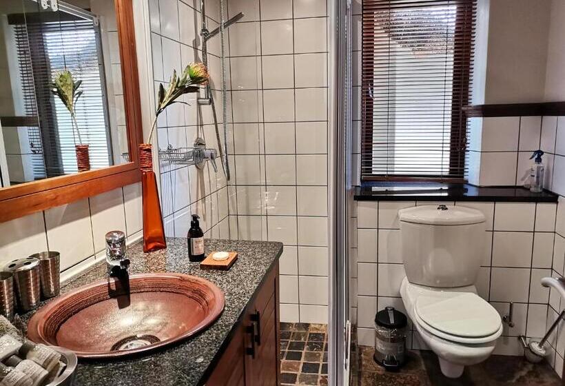 Четырехместный Номер Стандарт, Paradise Cove
