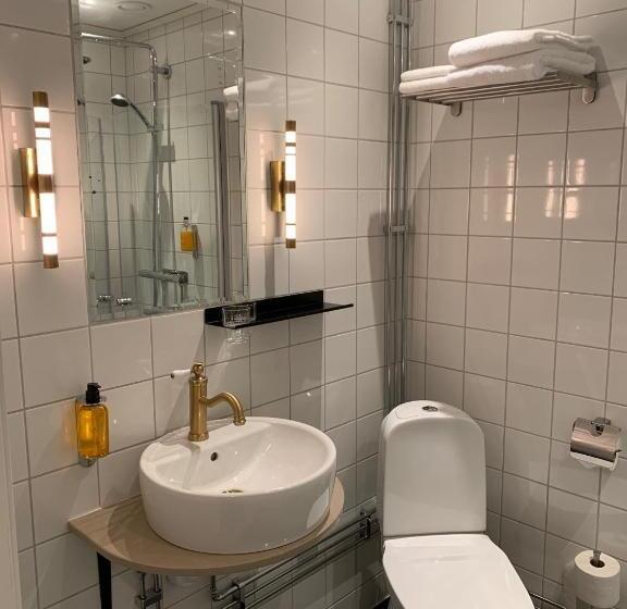 Номер Deluxe с Балконом, Nybro Stora Hotellet