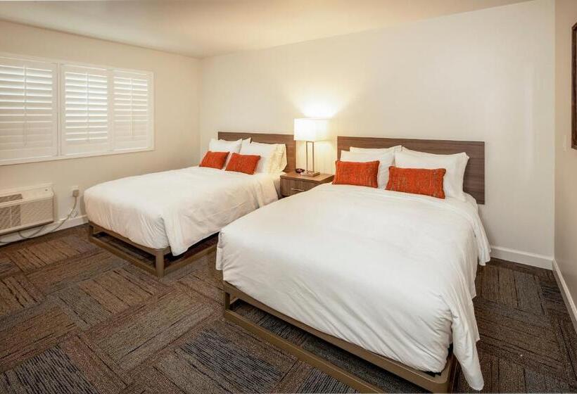 디럭스 4인 룸, Inn At Moss Landing Point
