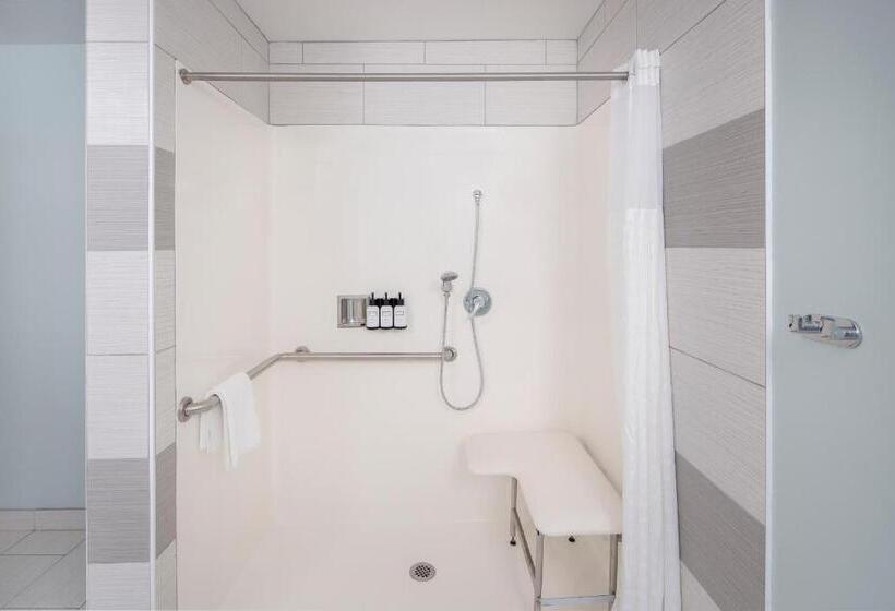 장애인을 위한 킹사이즈 침대 스탠다드 룸, Inn At Moss Landing Point