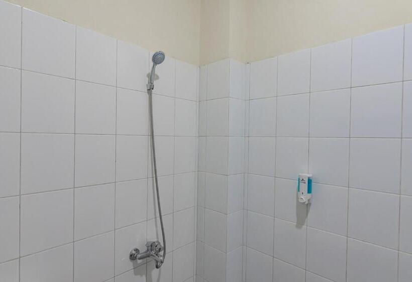 Номер Стандарт, Reddoorz Near Trans Studio Bandung 3